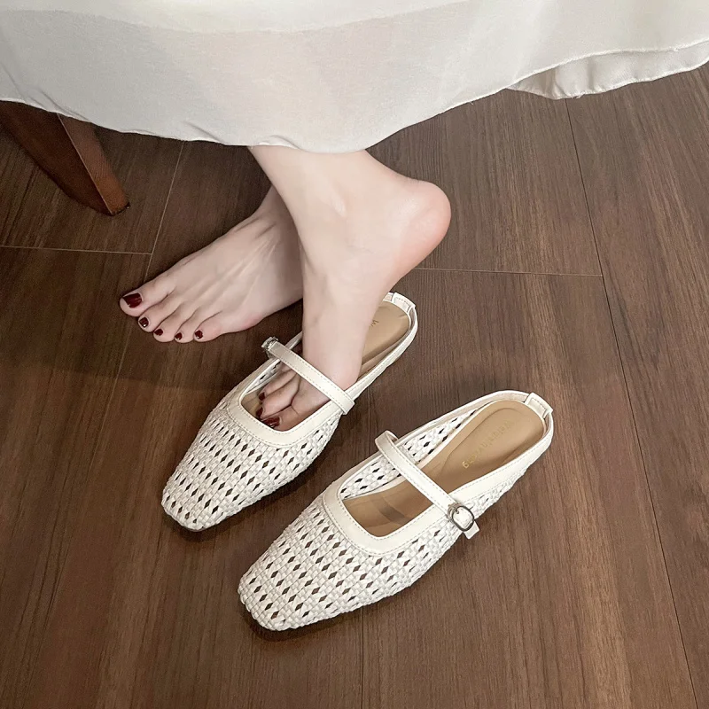

Hollowed-out woven closed-toe mules for women, summer outdoor wear, chunky heel sandals