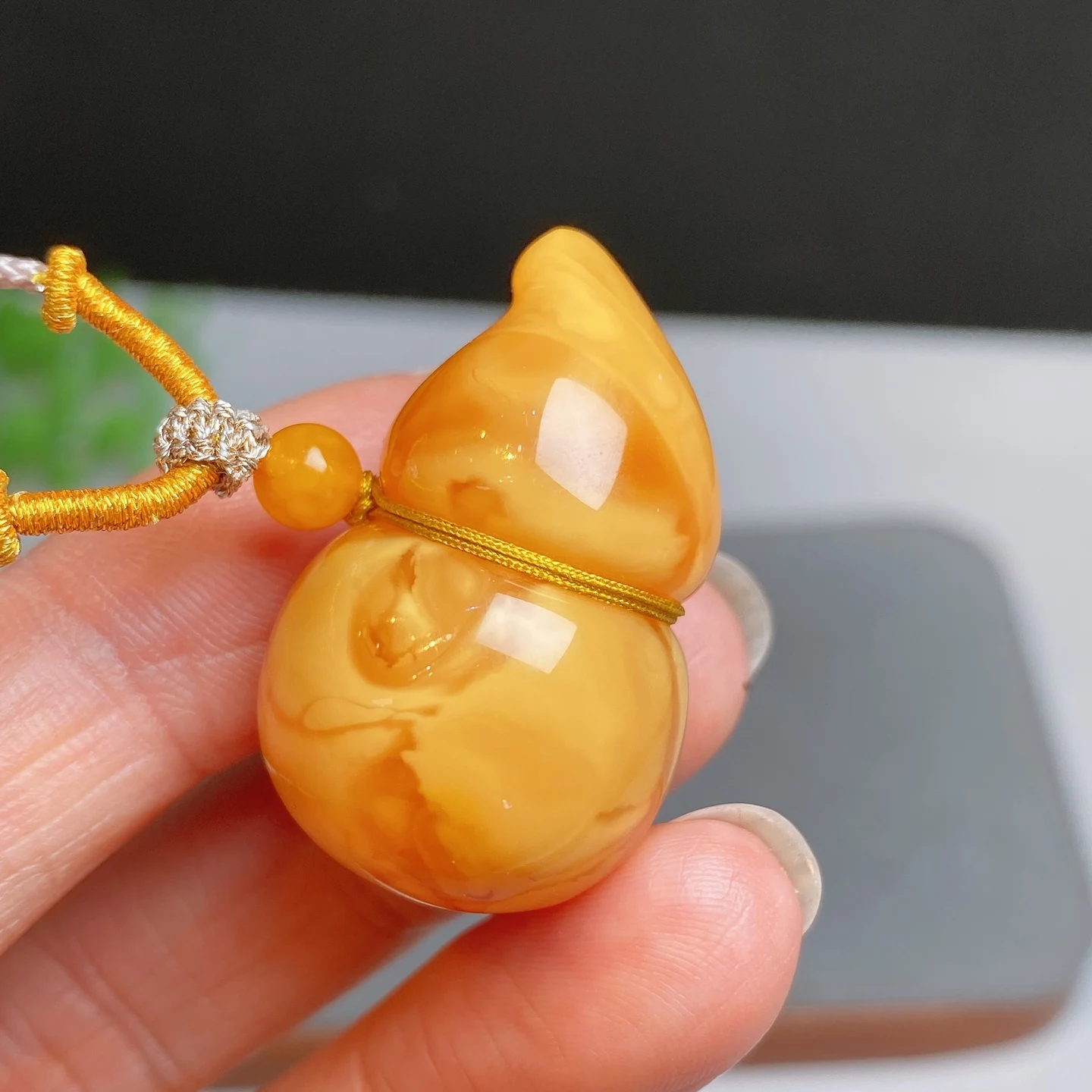 

Natural Orange Amber Pendant Pi Xiu Yellow Amber 56x30x12mm Gemstone Pendant Necklace Jewelry AAAAA