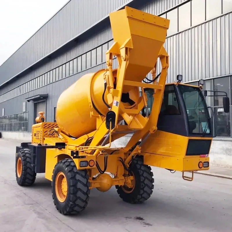 Moving Self Loading Concrete Mixing Cump Diesel Mobile Self-Loading Concrete Mixer with Pump High Quality and CE