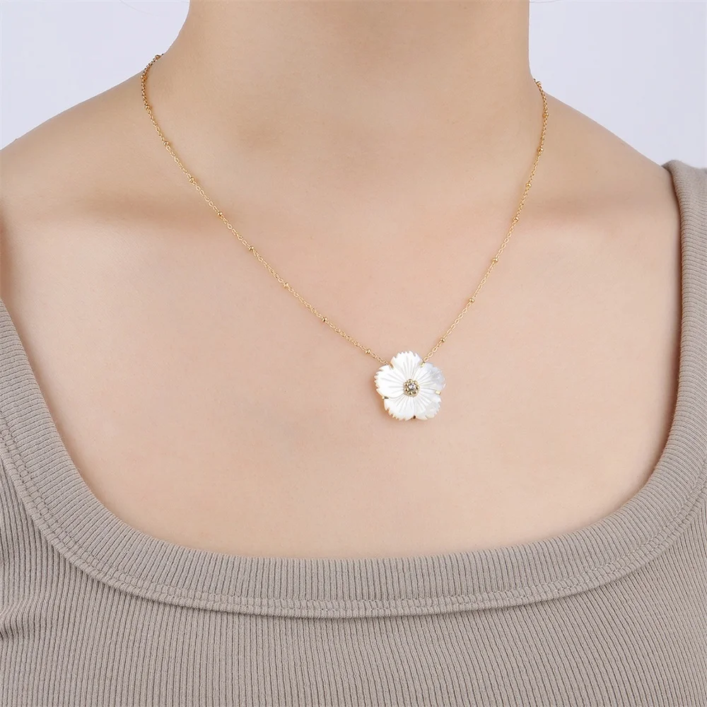 Elegant Shell Flower Pendant Necklace For Women Minimalist Stainless Steel Necklace Party Wedding Fashion Jewelry Girls Gift