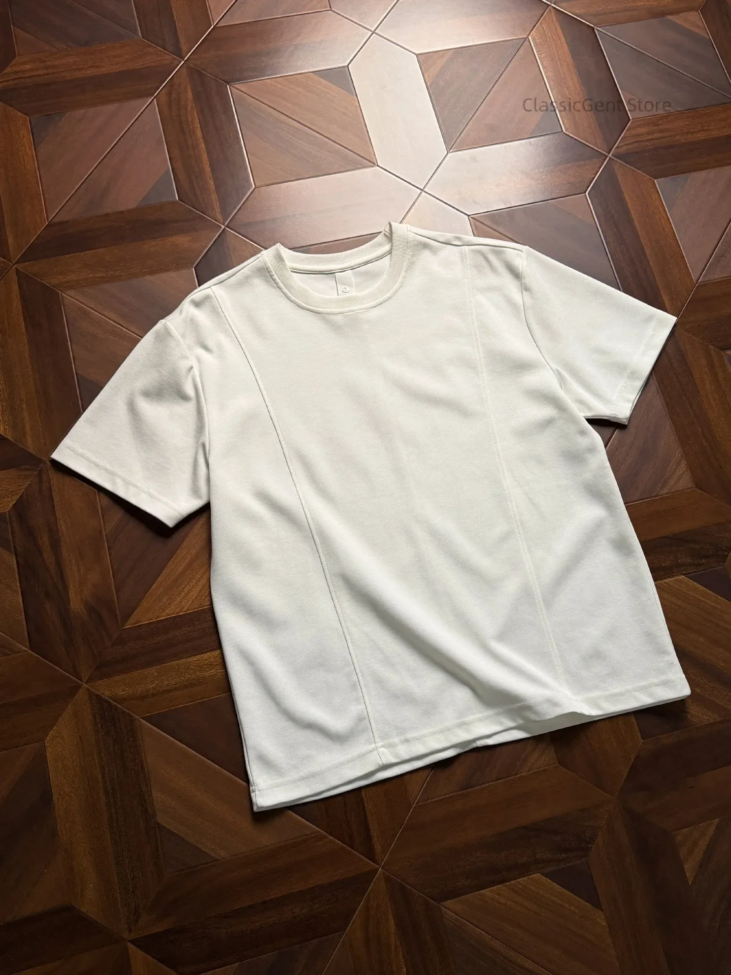New double vertical seam splicing process three-dimensional short-sleeved high-count cotton yarn light T-shirt