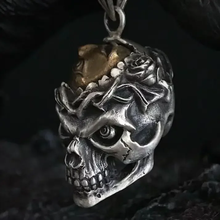 Japanese Anime Sword Wind Legend Skull Knight Pendant Necklace Personality Trend Men and Women Fashion Necklace Gift