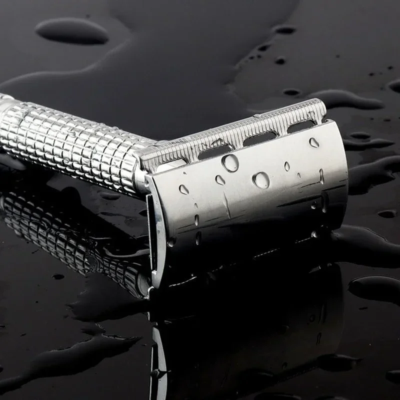 ماكينة حلاقة يدوية من الفولاذ المقاوم للصدأ للرجال ماكينة حلاقة يدوية بحافة مستقيمة من الفولاذ المقاوم للصدأ ماكينة حلاقة حادة قابلة للطي