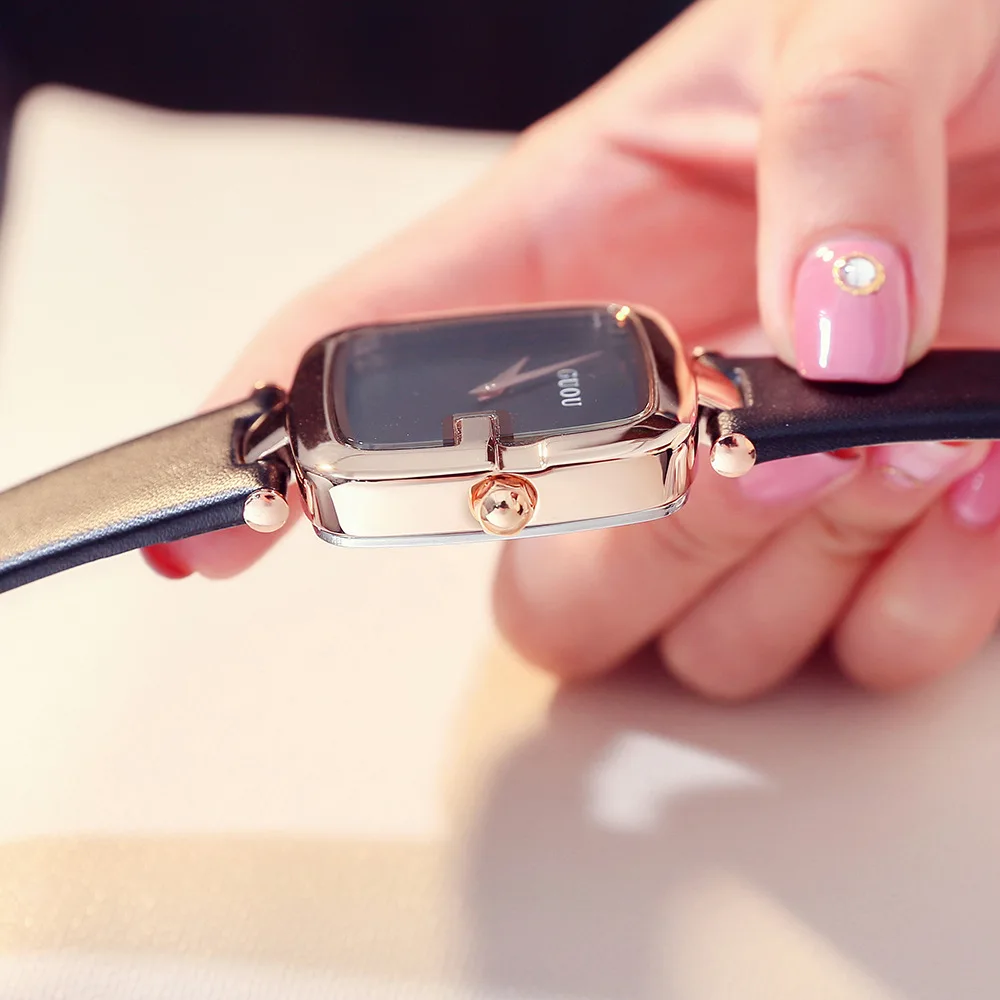 Relógio feminino elegante, relógio moderno sofisticado e luxuoso relógio quadrado feminino, presente para mulheres, acessório feminino.