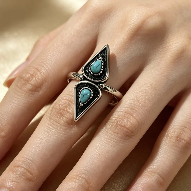 New alloy inlaid turquoise ring, creative pointed corner shape women's model prop accessories