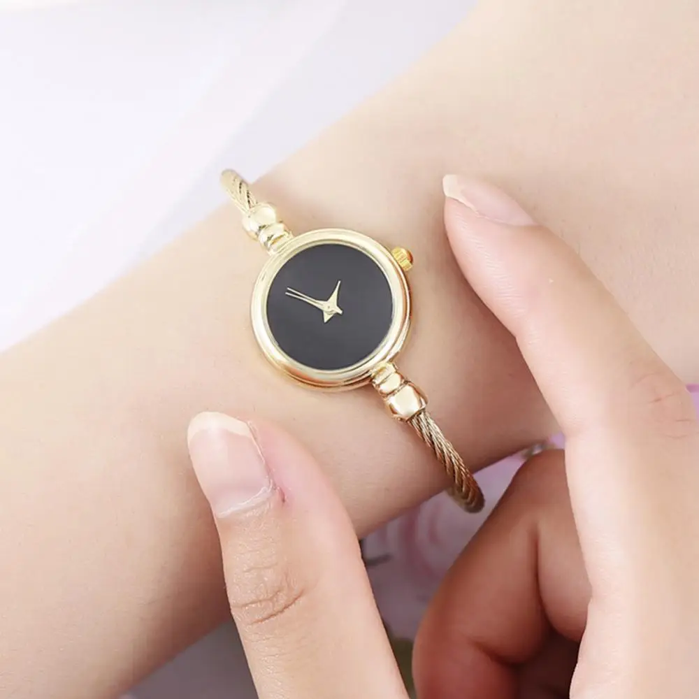 Fashion Women No Scale Round Dial Alloy Wire Band Bangle Quartz Wrist Watch New