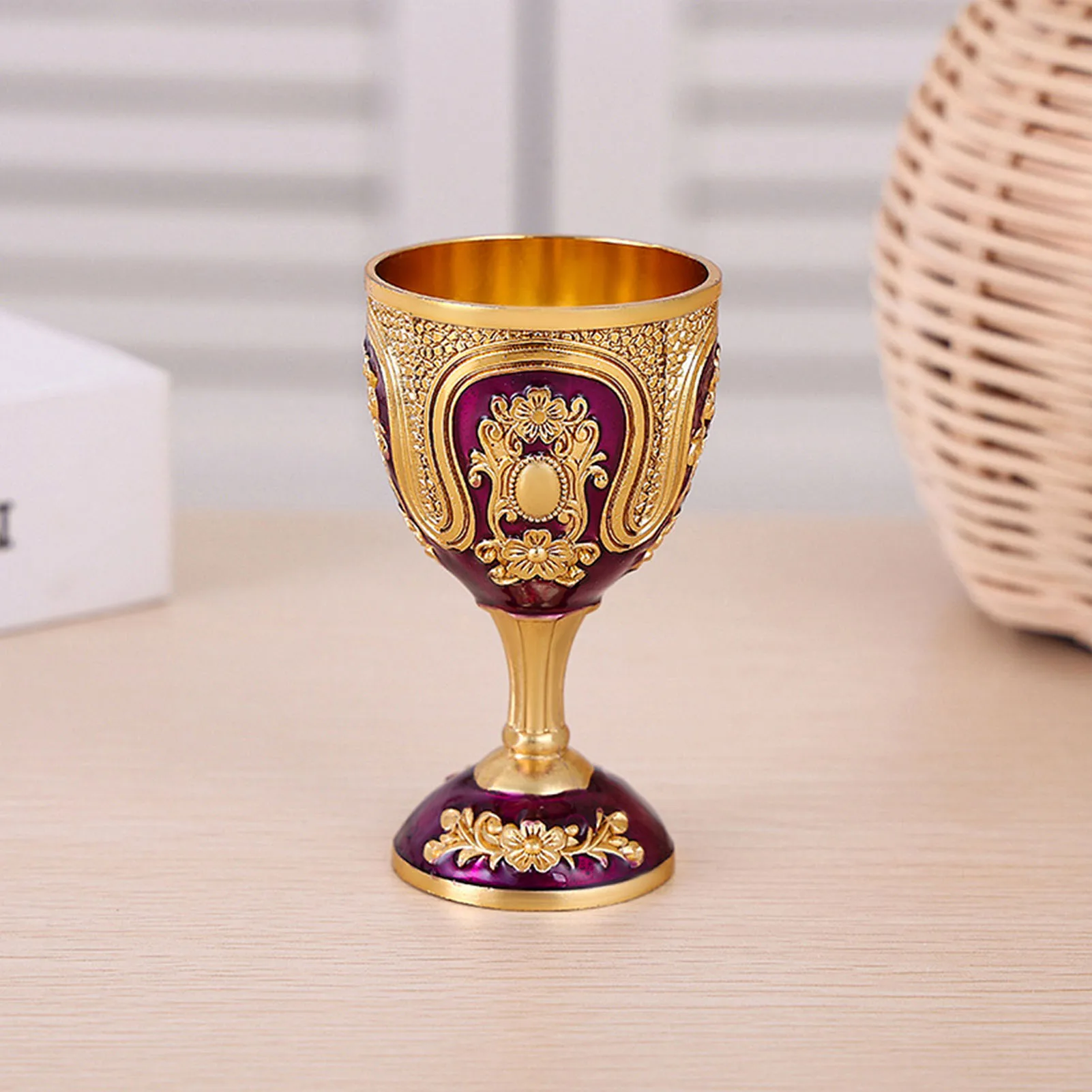 Luxurious Sense Chalice Goblet Elegant  Wine Cup Gold Goblet for Party Gathering Accessories Christmas Party Use Retro Goblet