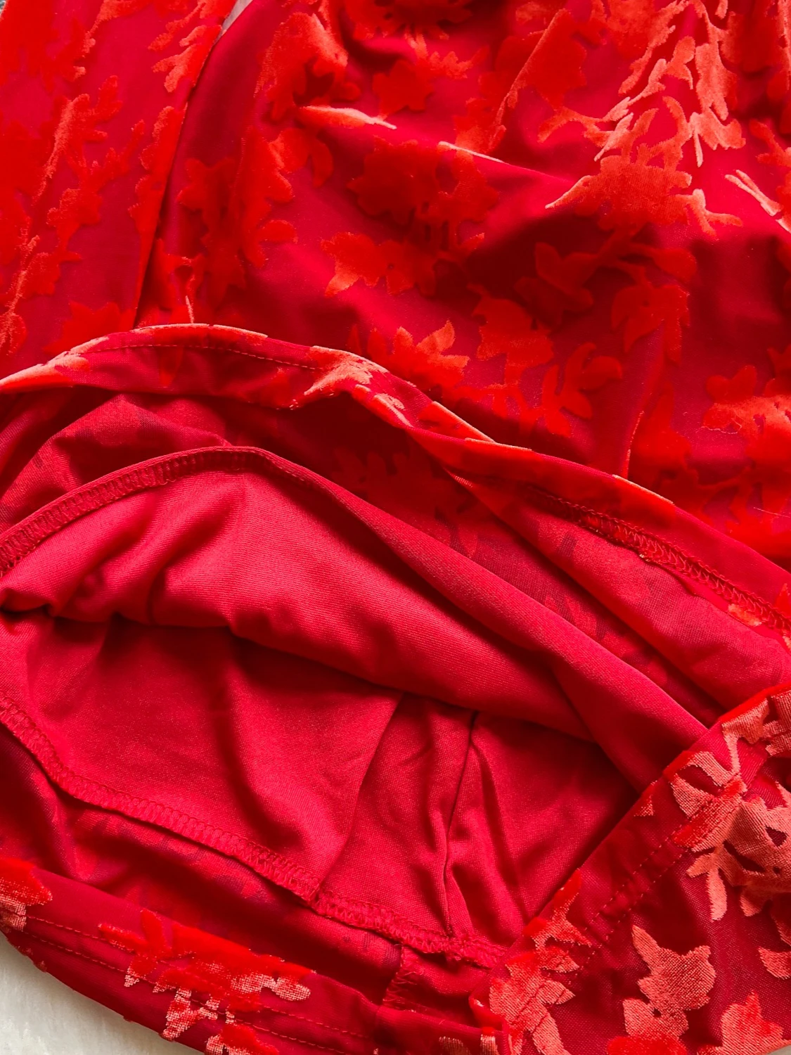 Foamlina moda mujer Otoño Invierno vestido Sexy encaje Floral empalmado recortado cuello alto manga larga estampado Mini vestido de terciopelo