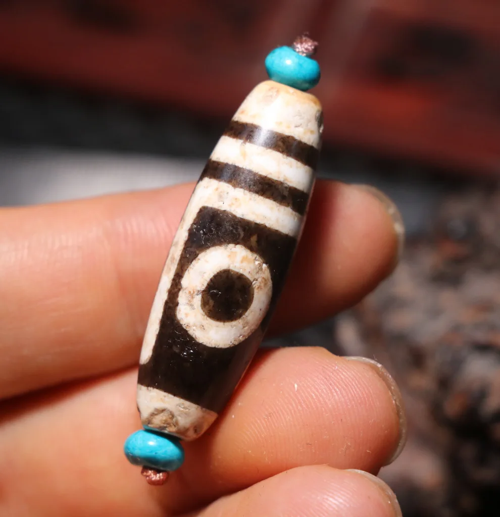 

A Treasure Magic Energy Tibetan old Agate Fold Line 1 Eyed Moutain Symbol dZi Bead Totem Fit For Making Bracelet Lkbrother