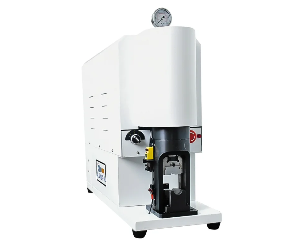 Machine à dénuder et à sertir les câbles silencieuses, contrôle de la pression d'huile, 30 tonnes, automatique, pour bornes de fils