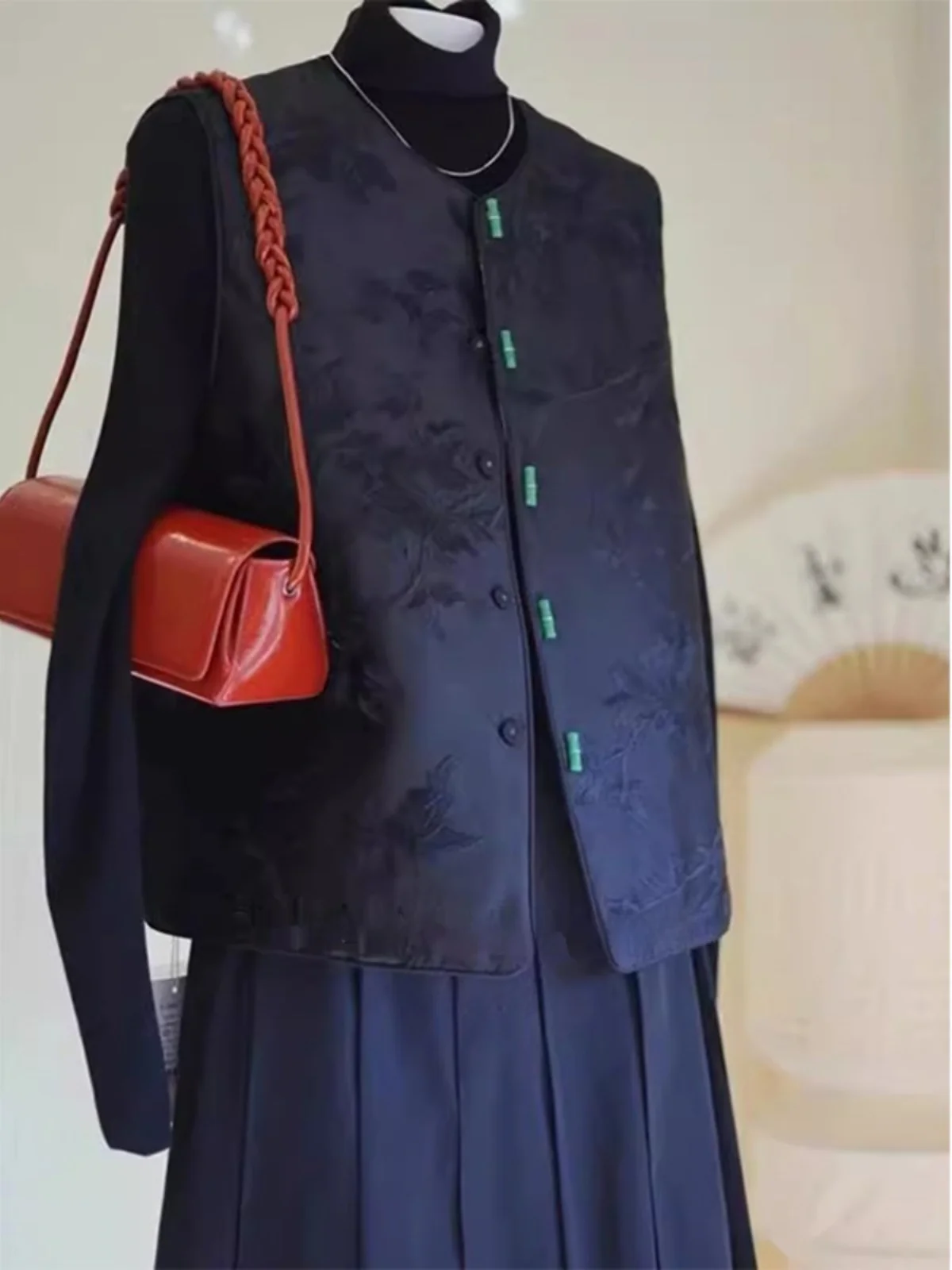 

New Chinese Sle Bla Embroidered Vest Women's Spring Autumn High-End Feelings National Trend Wind Button Tang Costume ou...