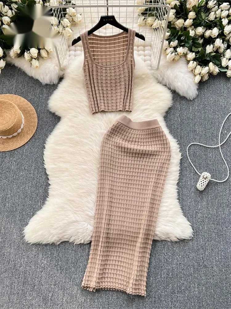 

Ретро-вязаный комплект из двух предметов: укороченный топ без рукавов + длинная юбка с высокой талией, женский летний костюм Hotsweet