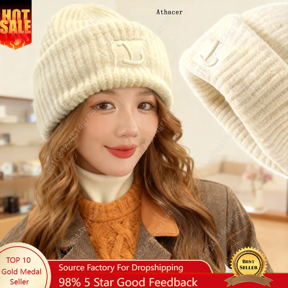 

A new 'L' logo warm knitted hat, a loose warm woolen hat that looks small on women's faces, suitable for autumn and winter seaso