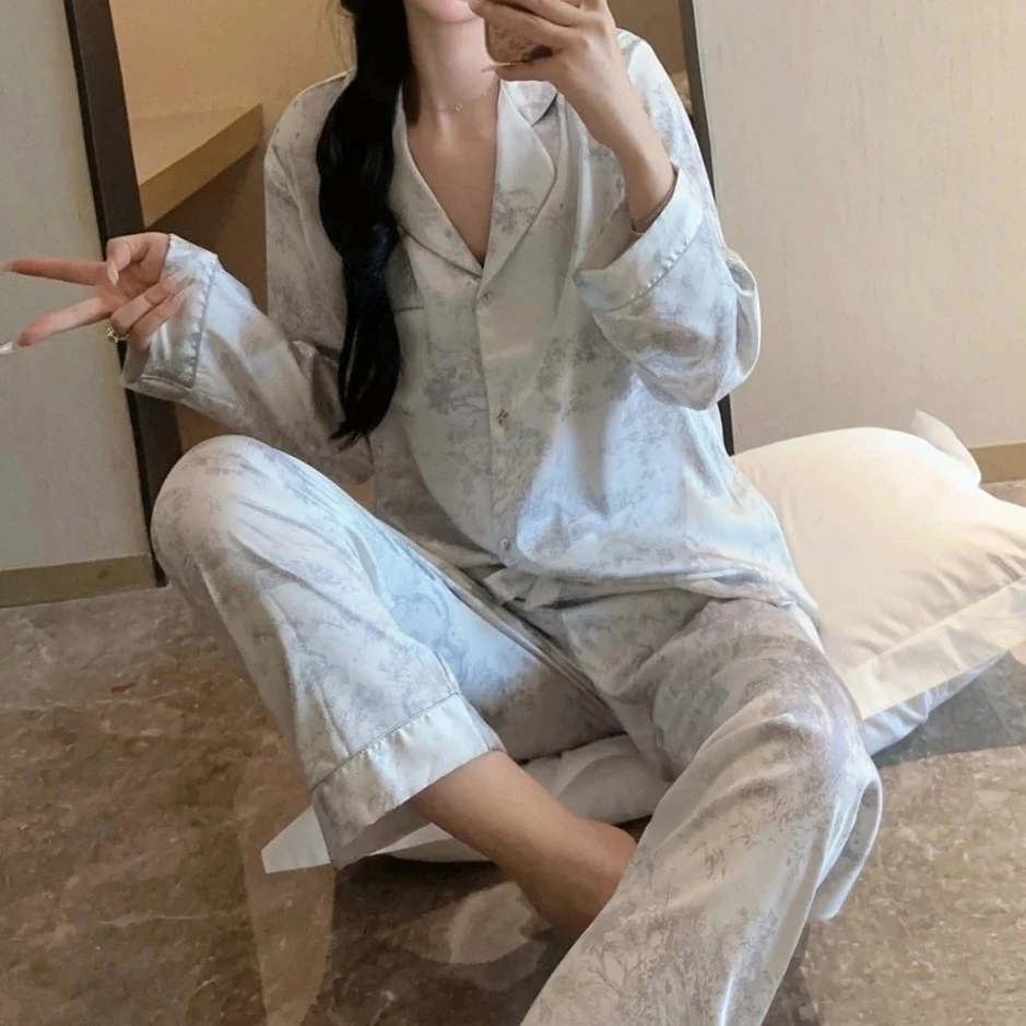 

Комплект пижамы для сна с принтом: женский пижамный костюм весна-лето, шелковистый атласный комплект с длинным рукавом, брюки на резинке, домашняя одежда