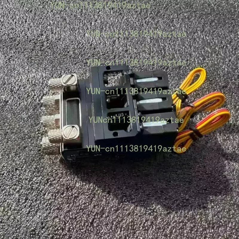 Model Three Way Hydraulic Reversing Valve Metal Excavator Hydraulic Steering Valve