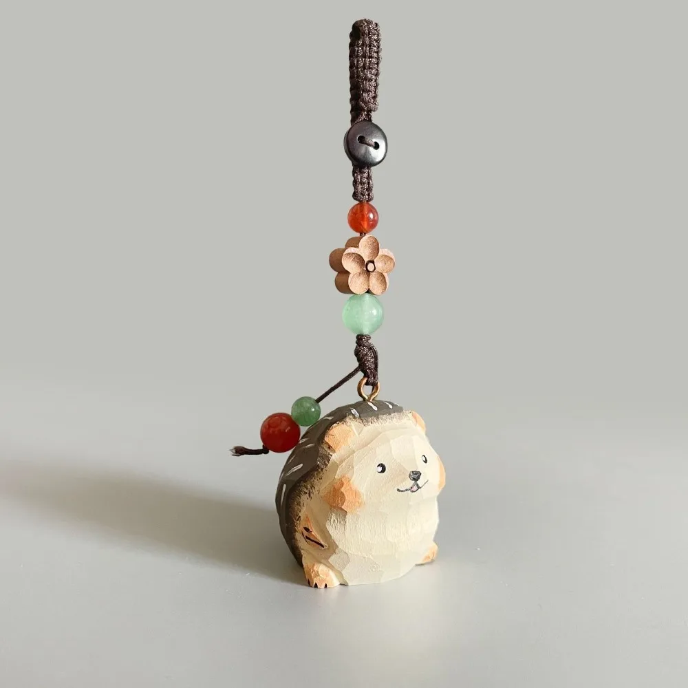 ديكور سيارة على شكل قنفذ من الخشب الصلب مصنوع يدويًا، سلسلة مفاتيح إبداعية، منحوتة يدويًا للسيارة والحقيبة، هدية عيد ميلاد مبتكرة