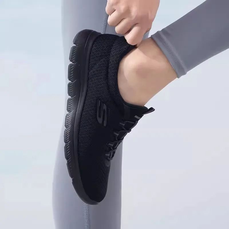 Skechers รองเท้าผ้าใบสตรีฤดูร้อนรองเท้าวิ่งลําลองตาข่ายระบายอากาศรองเท้าวิ่งช้าลง