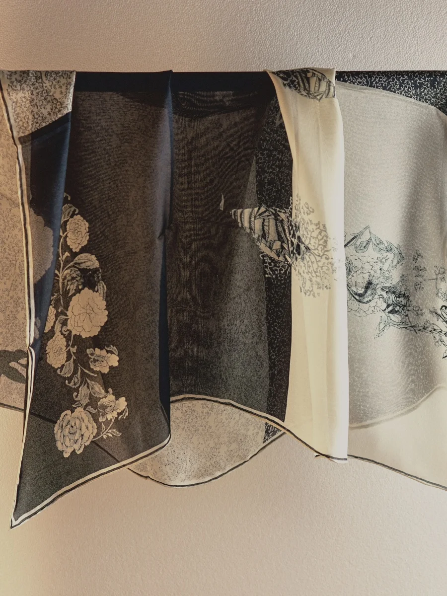 foulard-classique-en-soie-verrier-00-soie-grand-foulard-carre-femme-salle-climatisee-poincon-0-cm-geo-multifonctionnel