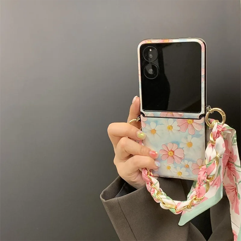Funda para Z Flip7 Flip6 con cadena de bufanda de seda, flor rosa, elegante diseño floral para mujer, para Samsung Z Flip7 6 5 4 MixFlip 3