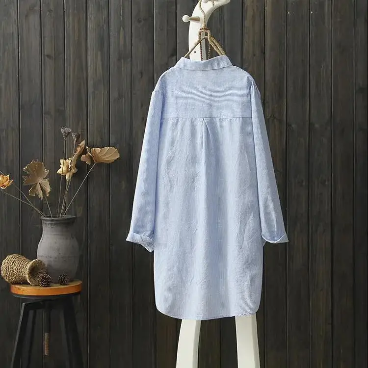 Spring and summer new long sleeved cotton shirt with thin stripes and fashionable printed shirt top