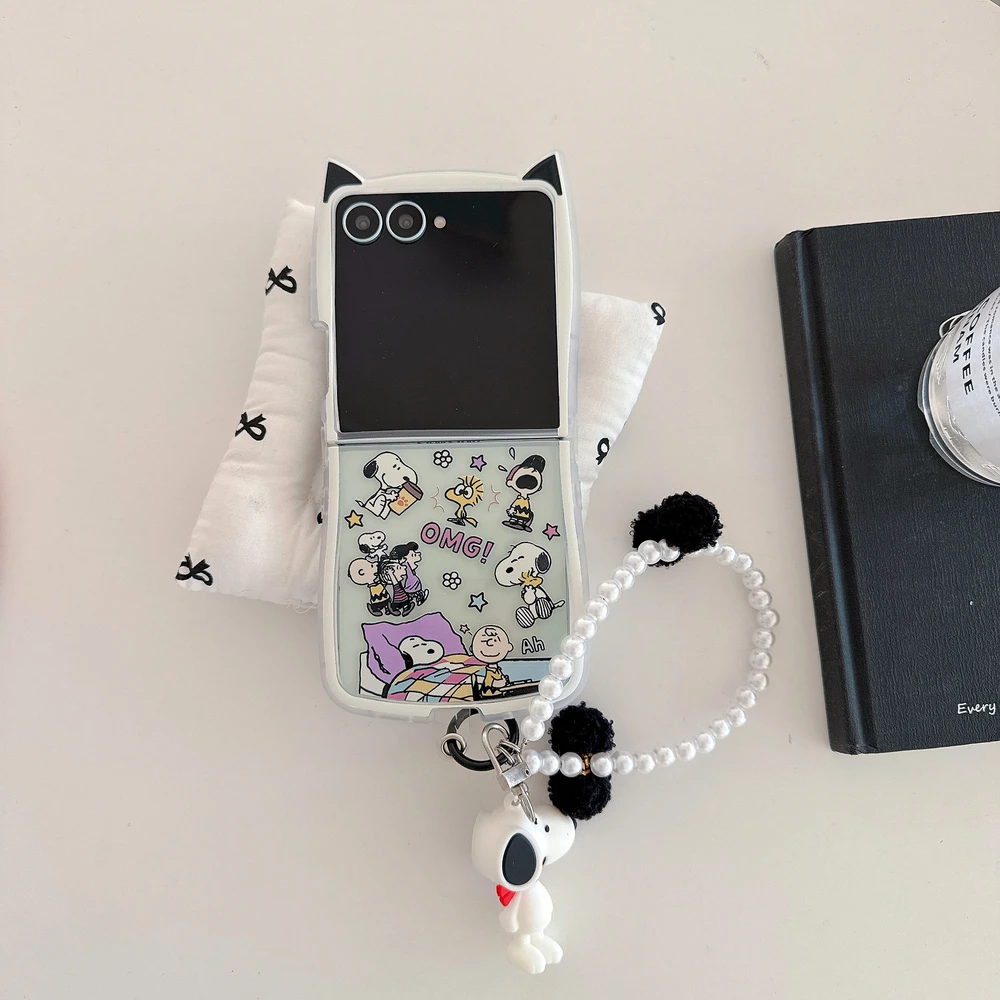 Cute Cartoon Snoopy Charlie Brown Phone Case For Samsung Galaxy Z Flip 7 6 5 Case Soft TPU Back Cover For Z Flip 3 4 view 6
