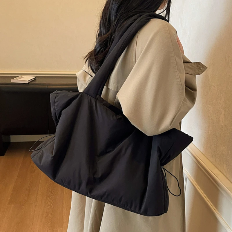 

New Winter Tote Bags for Women Large Capacity Shoulder Bags Simple Commuter Comfortable and Versatile Texture Storage Bags