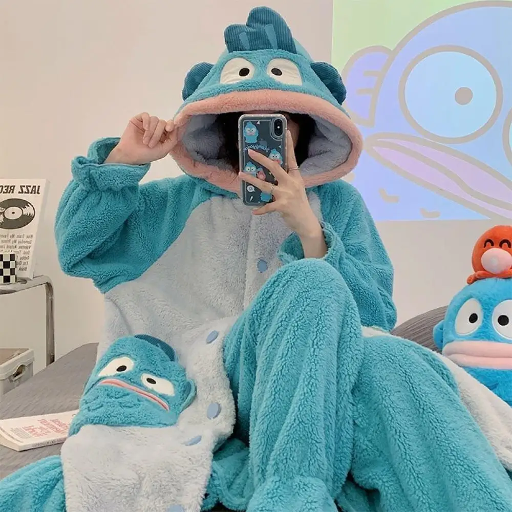 

Плюшевый пижамный комплект из 2 предметов Kawaii Hangyodon, женская осенне-зимняя утепленная домашняя одежда с капюшоном для девочек, утепленное милое спальное платье, брюки
