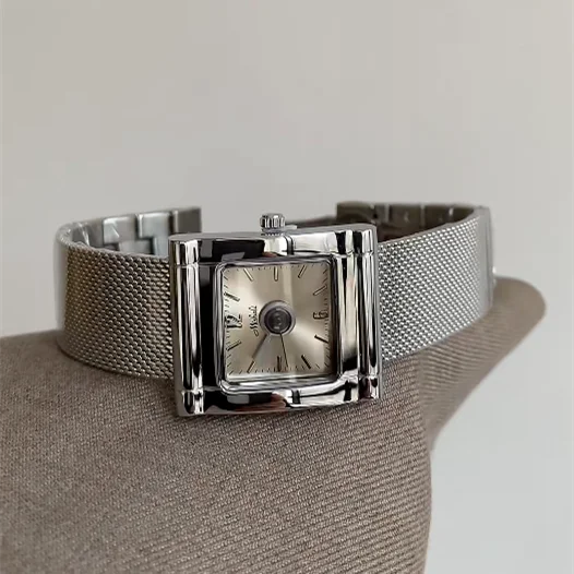 

Новые роскошные и элегантные художественные часы для женщин, высокомодные наручные часы 2036. Качественные женские часы.