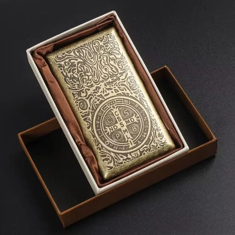 

Vintage Bronze with Personalized Creativity Ultra Thin Moisture and Pressure Resistant Portable Cigarette Box