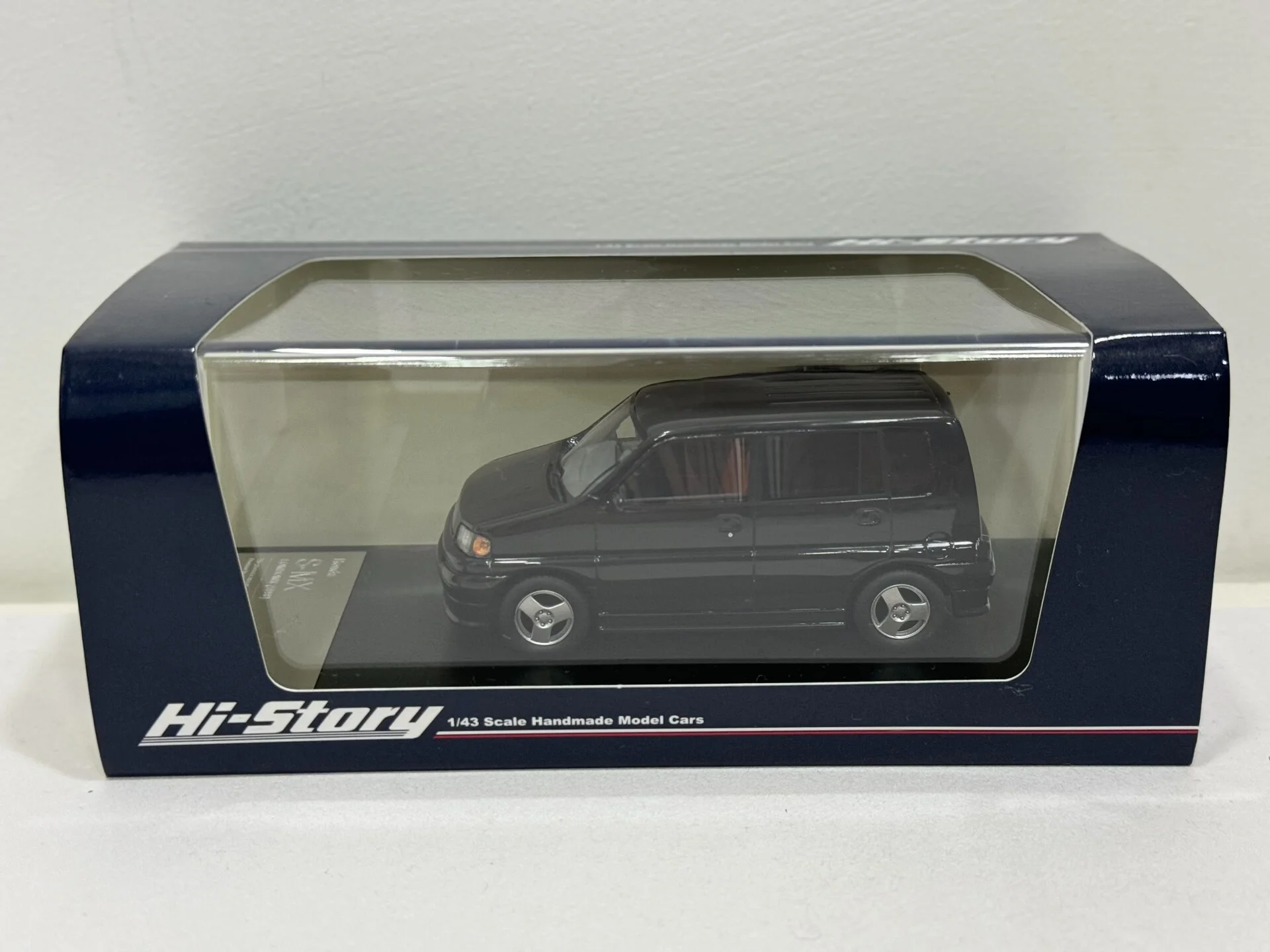 

Модель автомобиля Honda S-MX из смолы в масштабе 1/43 с эффектом взрыва и повреждений, серия HI Story