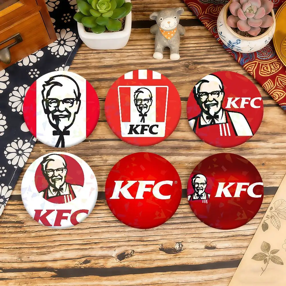 American Fast Food K-KFC Abzeichen, weicher Button-Pin, hell bedrucktes Icon, Geschenk für Freunde, Abzeichen, Kragenbrosche, Reversnadel, Metall