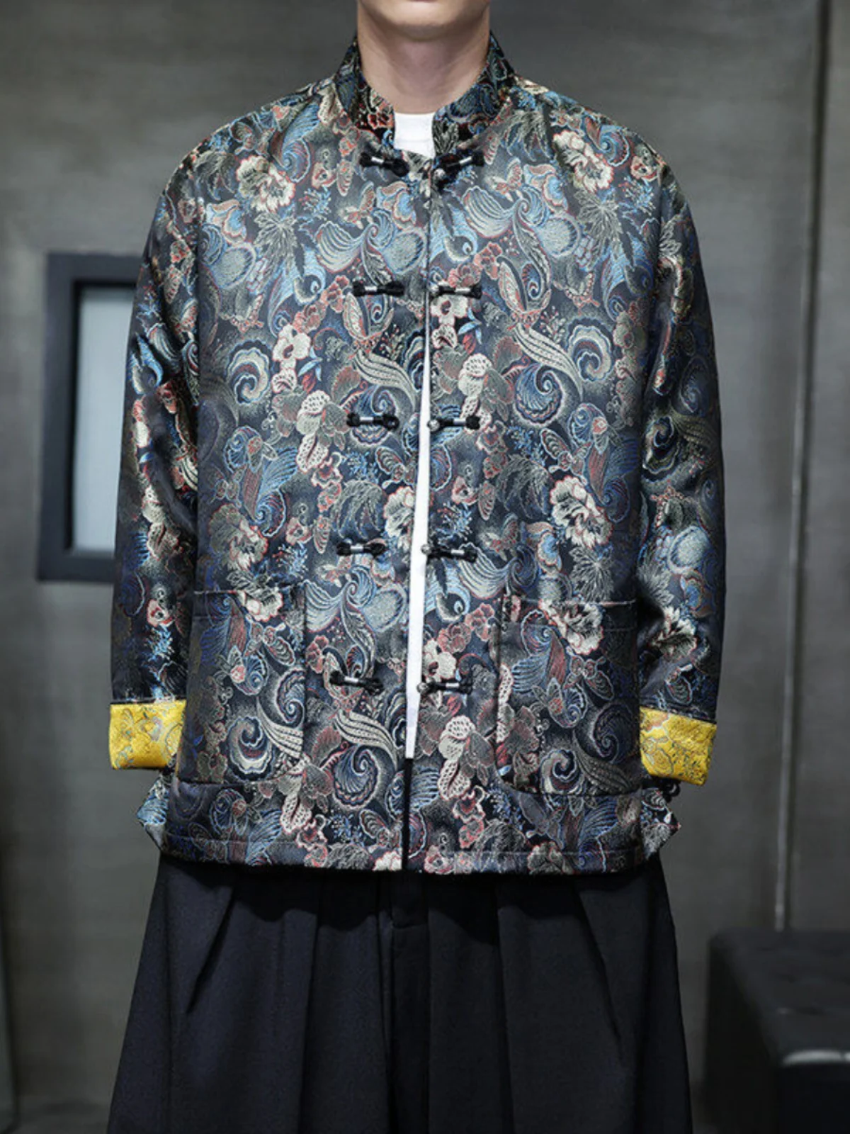 Faionable New Chinese Sle Long Sve Jaet Autumn Winter Floral Embroidery Men's Retro Hanfu Large Size Outerwear Trendy
