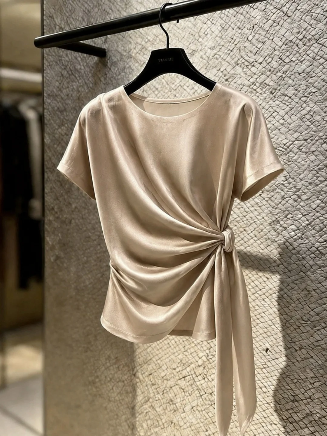 

Slimming Short Sleeve T-Shirt Women's Fashion Knot Waist Design Korean Style Straight Cut Silk Top Summer Outerwear