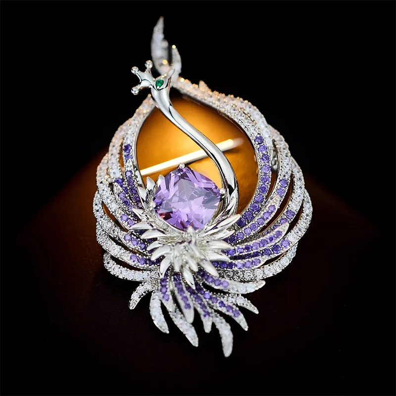 

Niche, high-end and elegant design sense fixed clothing brooches, luxurious and high-end coat brooches, zircon coat brooches