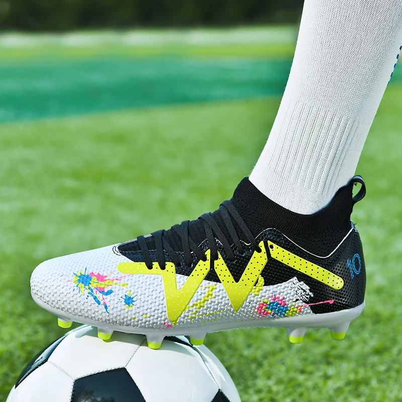 

High-top soccer shoes, unisex style, available in long studs and short studs, choose from 4 colors at your convenience.
