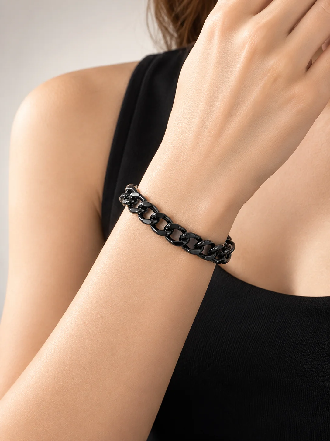 Schwarzes Cuban Link Armband aus Edelstahl, Hip-Hop-Stil, Unisex-Armband für Business- und Freizeitkleidung, trendiges Vintage-Accessoire.