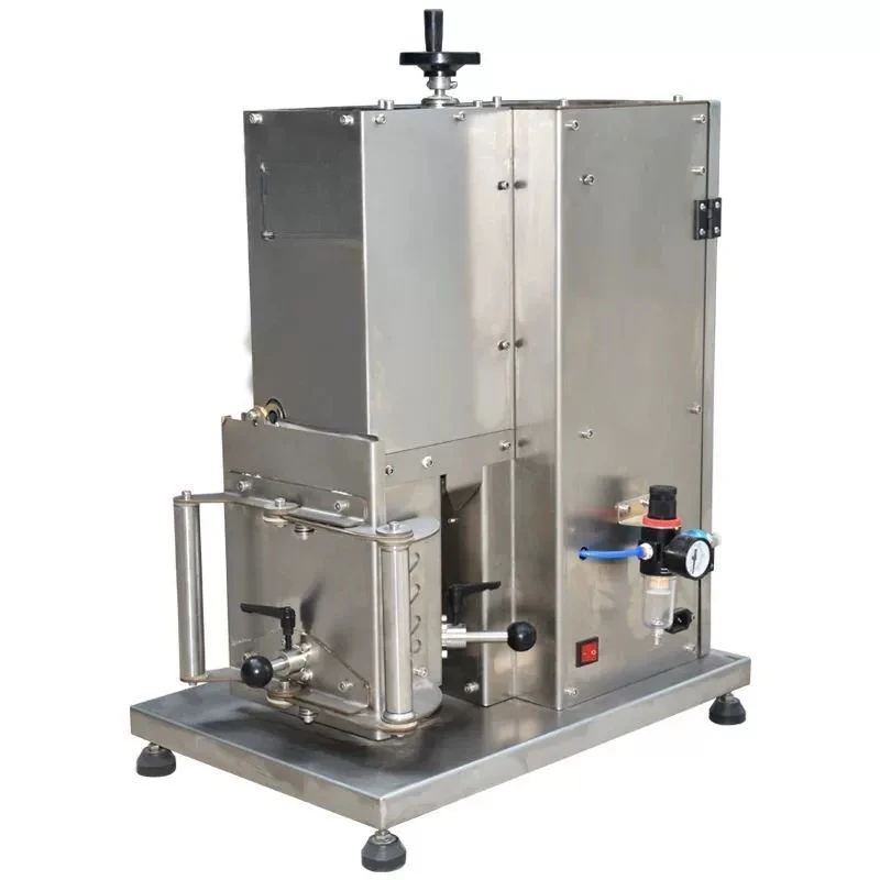 

Glass bottle vacuum capping machine