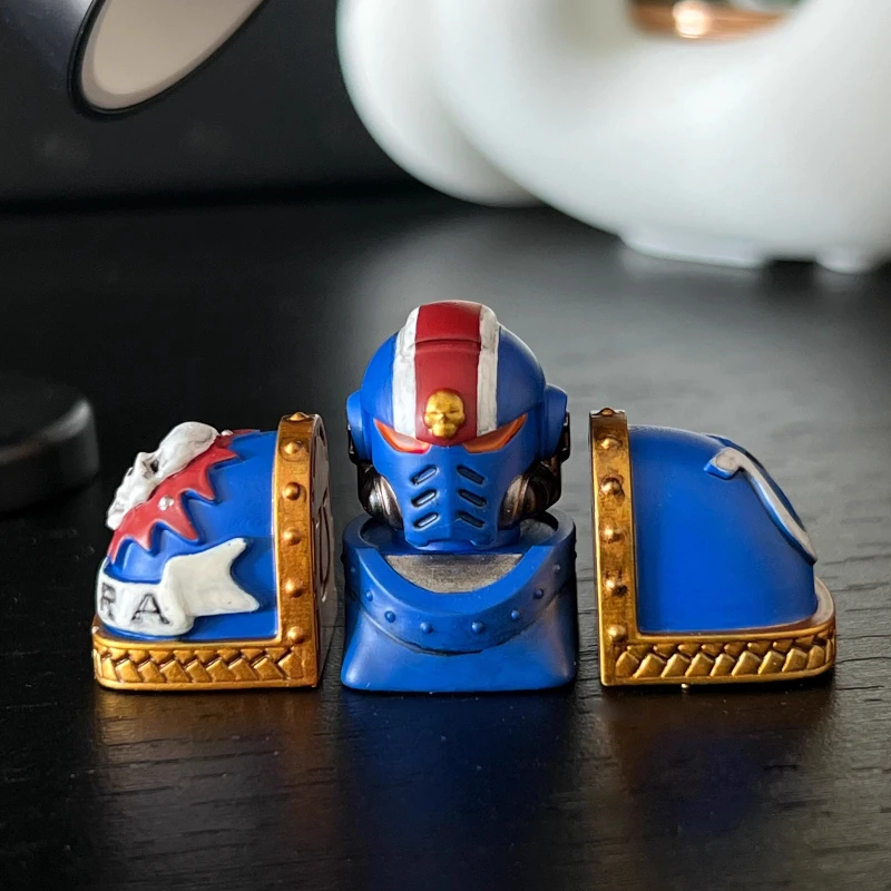 WH40K Keycaps Captain Titus Artisan Character Keycap Resin Material Customization Gaming Accessories Pointing Key Cap for Gift