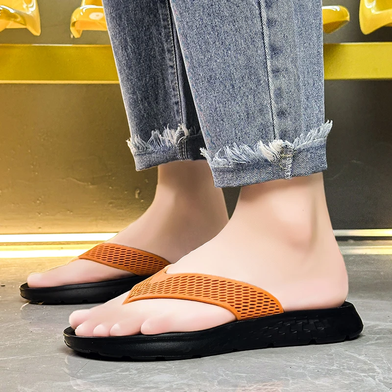 

Мужские шлепанцы, летние модные разноцветные быстросохнущие противоскользящие мягкие и легко сгибаемые пляжные сандалии для ванной комнаты на открытом воздухе