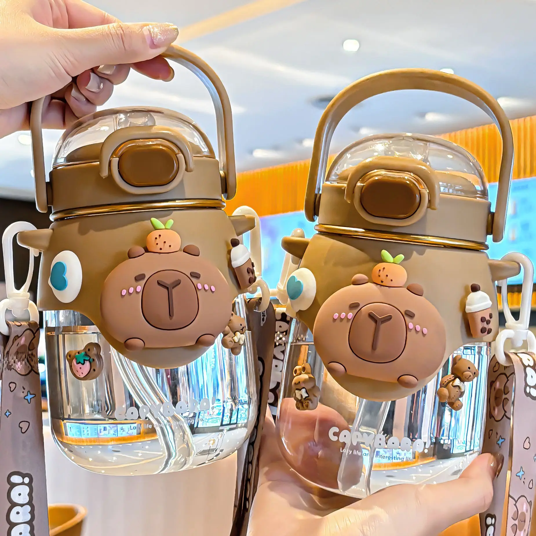 

Kapibala water cup, large capacity, high appearance level, big-belted cup, girls' straw cup, cute and convenient, plastic cup fo