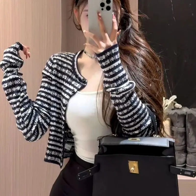 

Korean Sle Slim Fit Striped Long Sve Knitted Open Cardigan Women's Faionable Versatile Autumn New Arrival Top