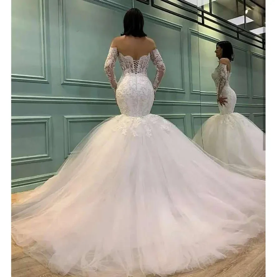 Vintage Mermaid Wedding Dresses Bridal Gowns Off Shoulder Long Sleeves Tulle Lace Appliques Plus Size  Fishtail  Corset Back