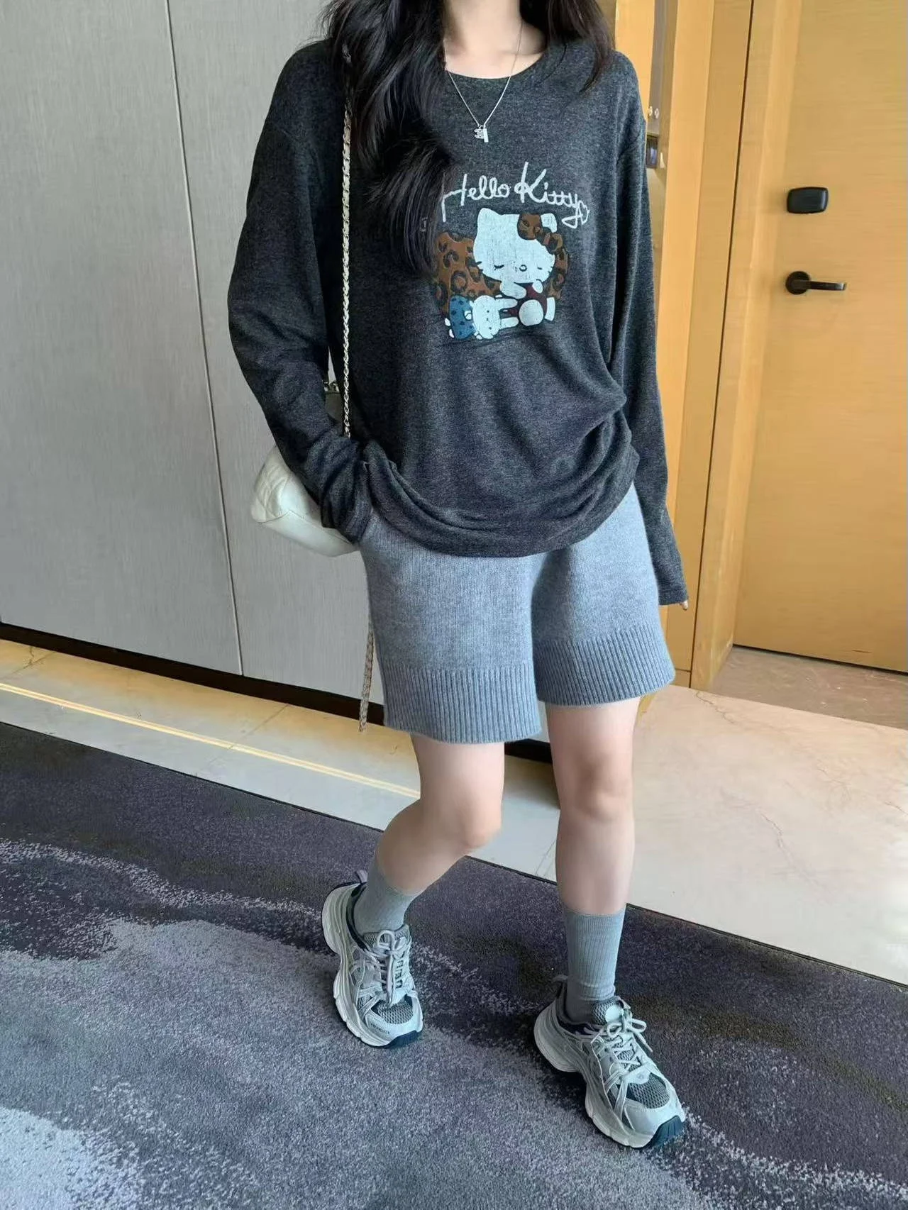 

Свободная женская футболка с длинным рукавом и круглым вырезом, повседневный удобный хлопковый топ с принтом, модный, с эффектом похудения, для ежедневной носки