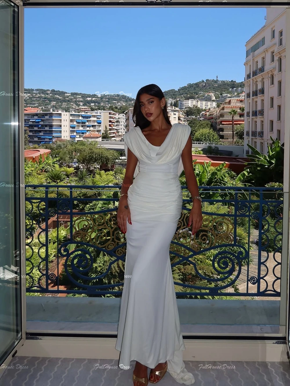 فستان سهرة رسمي نسائي مخصص بدون أكمام مطوي مثير غمد بدون ظهر طول الأرض فستان حفلات الزفاف مع المحكمة
