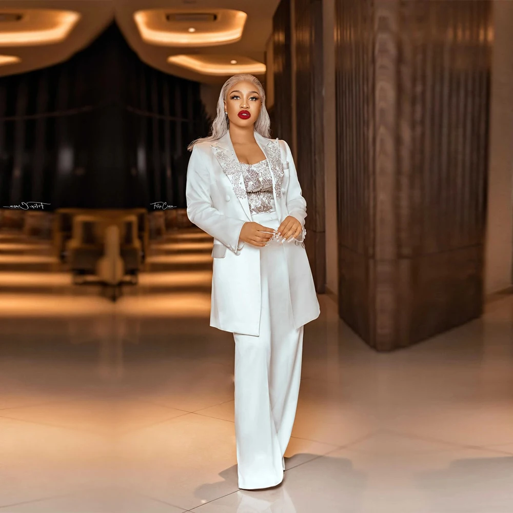 Le donne bianche si adattano al Blazer con etichetta con visiera in rilievo con pantaloni 2 pezzi abito per la madre della sposa Plus Size Celebrity