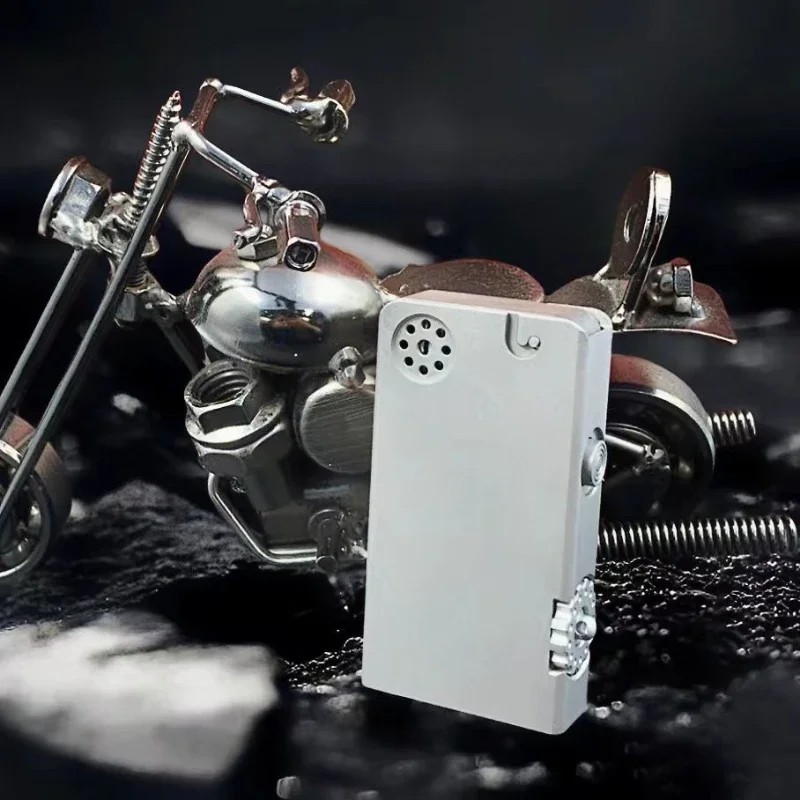 

WARARMOR Shield Titanium Alloy One Click Launch Fuel Lighter, Classic Launch Ignition Lighter, Cigarette Accessories, Men's Gift