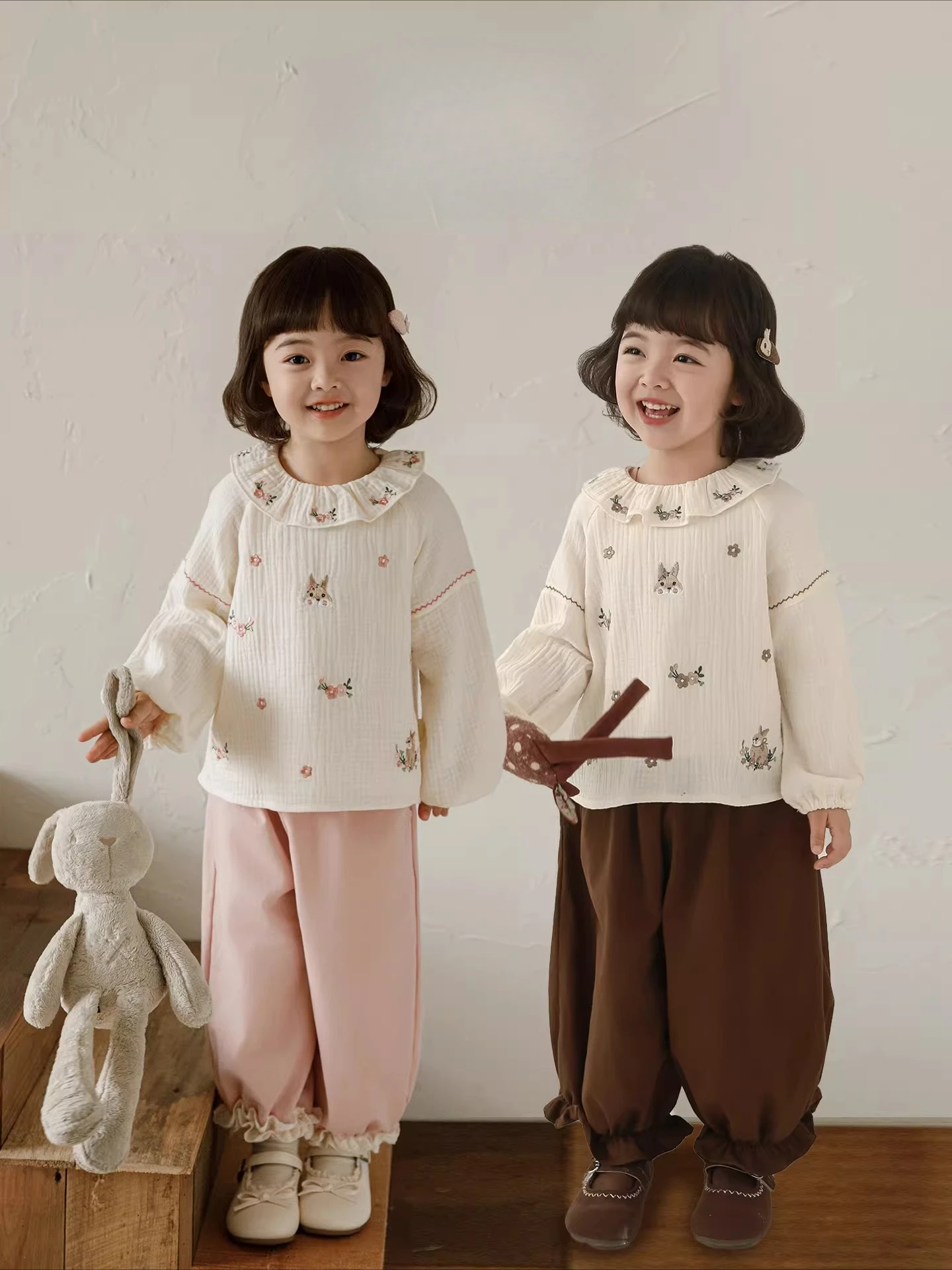 

Детская хлопковая блузка для девочек с воротником Питер Пэн и принтом кролика, весна 2026, универсальная, удобная, для возраста 3-10 лет