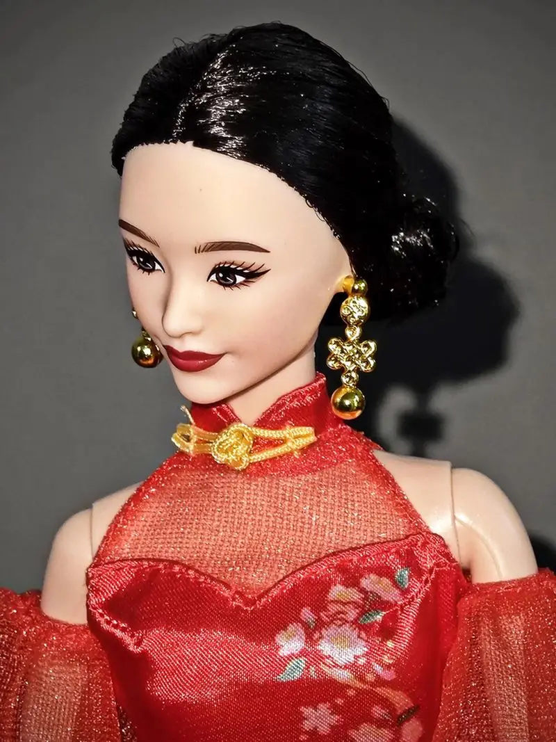 バービー限定版旧正月中国風袍ドレス梅の花プリントゴールデンアクセサリーおもちゃコレクタブル女の子用