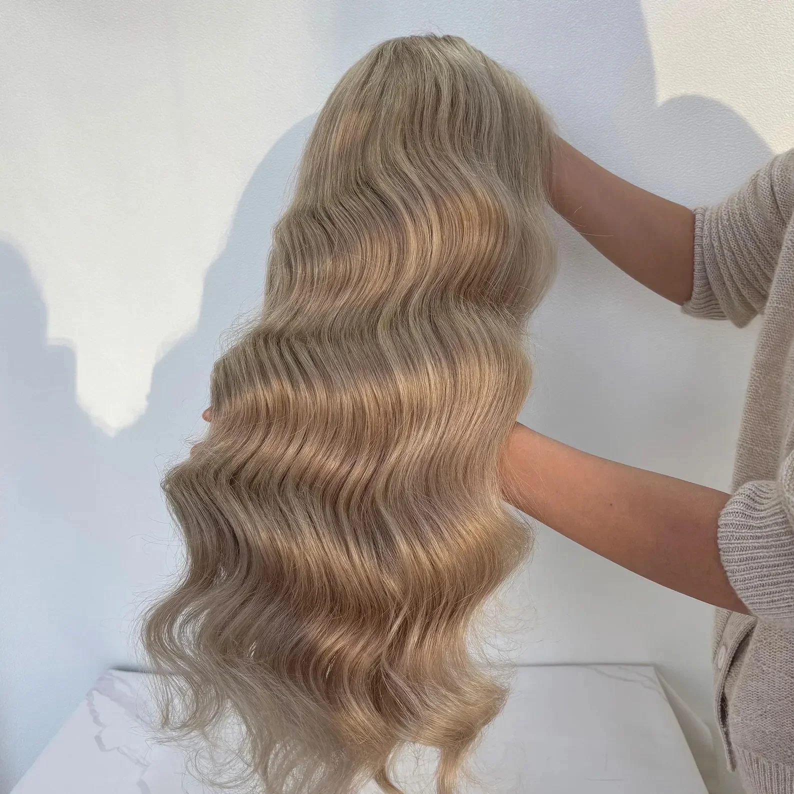 Blonde Ombre to Brown Lace Front Synthetic Wig Long Wave Hair for Women Heat Resistant for Daily And Party Use