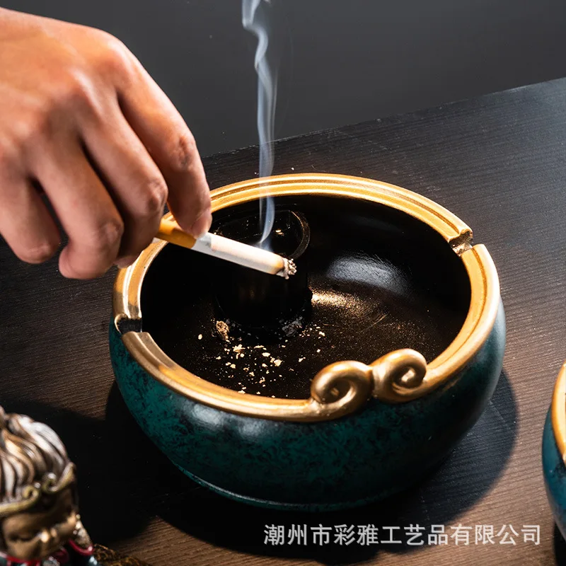 Chinese style ashtray with lid creative personality trend anti-fly ash home living room office retro wukong ornaments